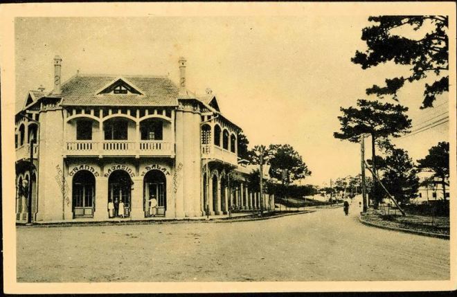 Cafe de la Poste năm 1928, copyright Bui Manh Tuan